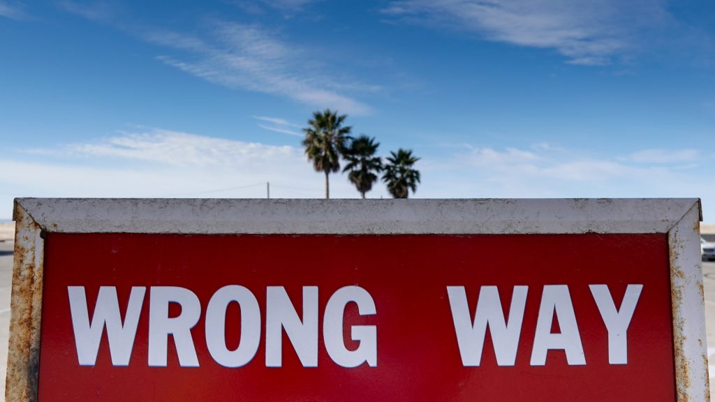 Wrong way signal - ChatGPT Travel Planeer Wrong way signal - ChatGPT Travel Planeer