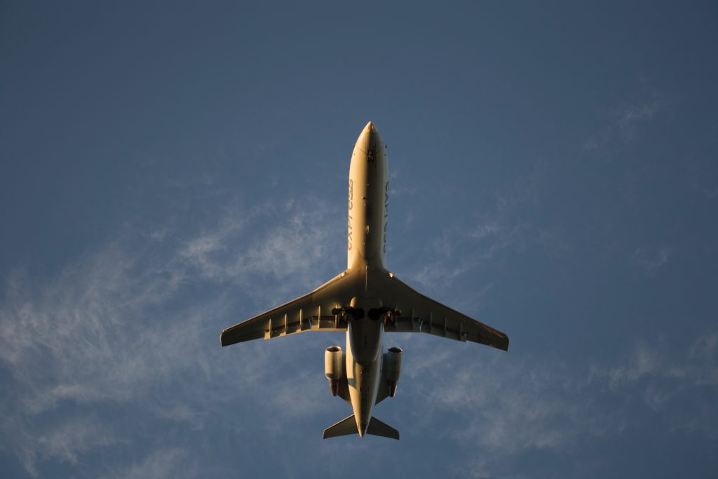 airplane - cornavirus travel industry