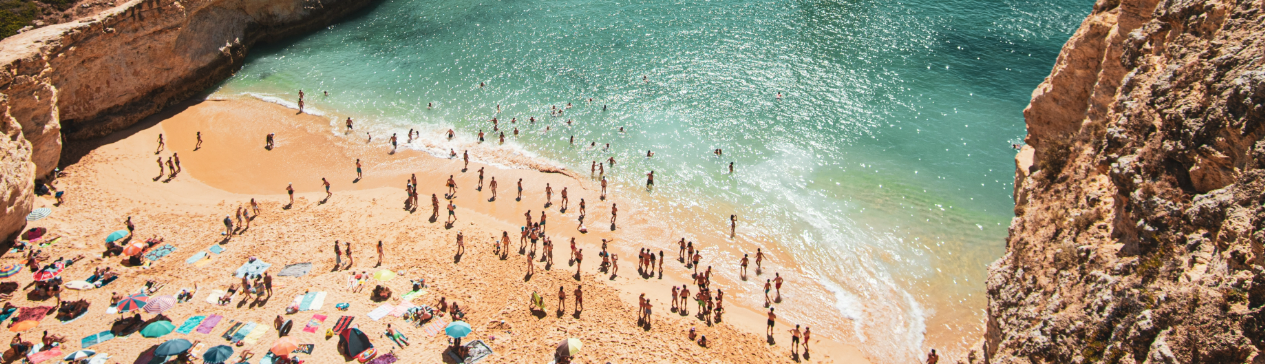 verano-playa-turistas- verano-playa-turistas-